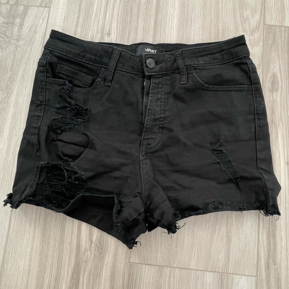 Vervet Distressed Black Shorts